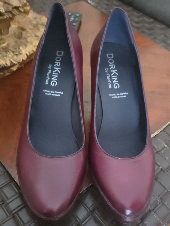 Dorking Shoes - **PRICED TO SELL **BRAND NEW Dorking Burgandy Pumps
